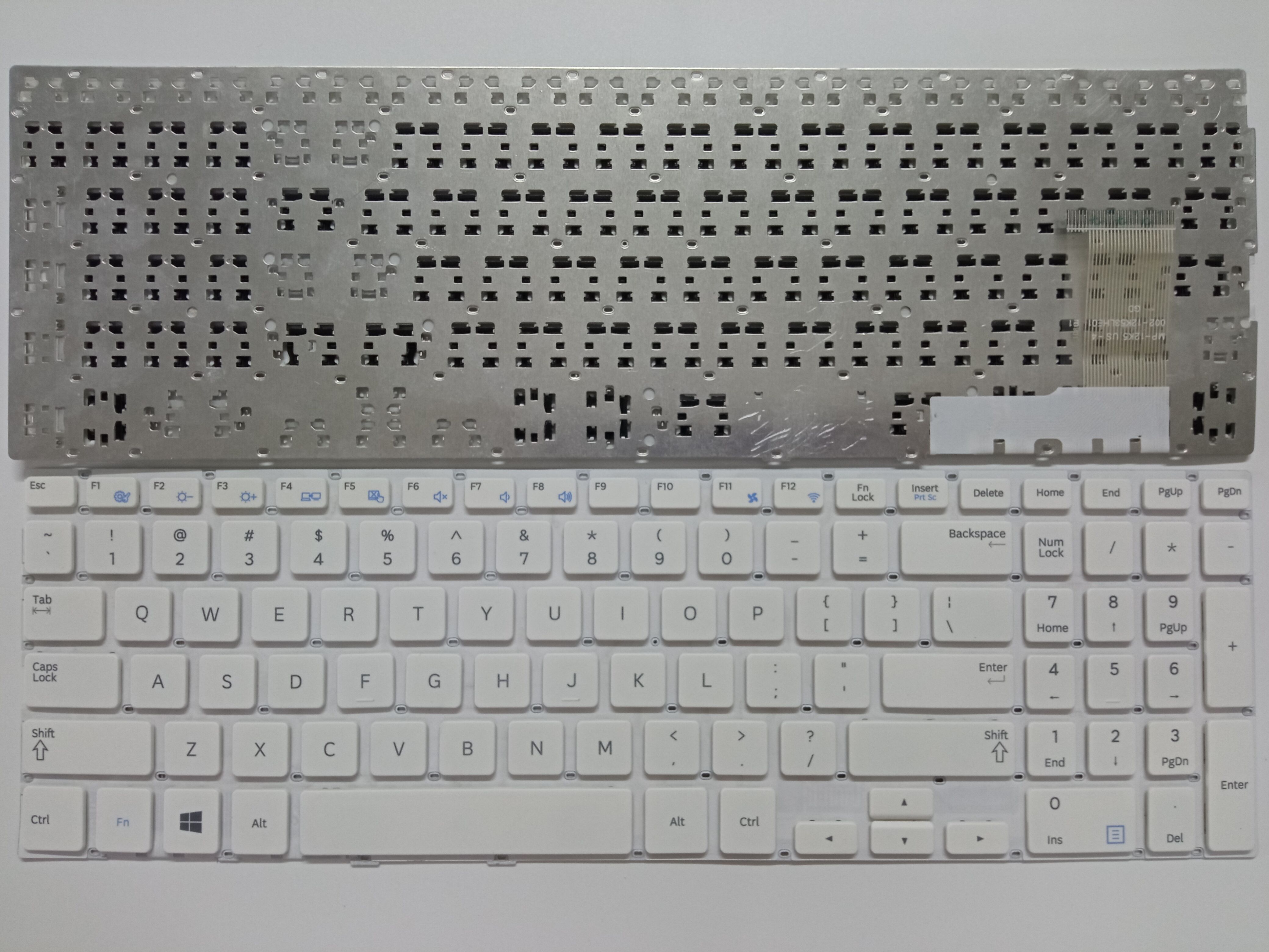 Picture of New Replacement Laptop Keyboard For SAMSUNG 370R5E WHITE (OEM) US Layout